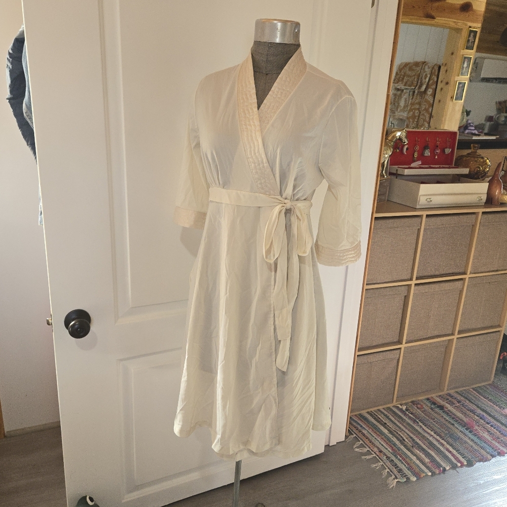 Vintage 80s Cream Nylon Robe, SIZE S, See Description